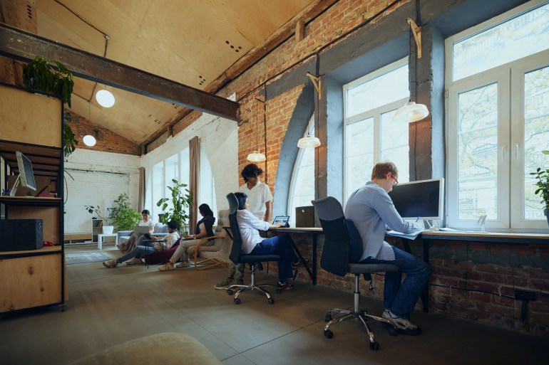 How to Choose a Coworking Space: A Strategic Guide for the Modern Worker